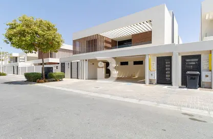 Villa - 5 Bedrooms - 7 Bathrooms for rent in West Yas - Yas Island - Abu Dhabi