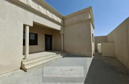 Villa - 3 Bedrooms - 4 Bathrooms for rent in Mohamed Bin Zayed Centre - Mohamed Bin Zayed City - Abu Dhabi