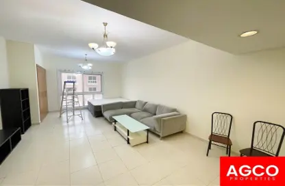 Apartment - 1 Bathroom for rent in Gardenia 1 - Emirates Gardens 1 - Jumeirah Village Circle - Dubai