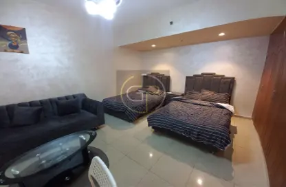 شقة - 1 حمام للايجار في مساكن كورنيش عجمان - طريق كورنيش عجمان - عجمان