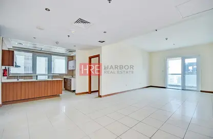 Apartment - 2 Bedrooms - 3 Bathrooms for sale in Sulafa Tower - Dubai Marina - Dubai