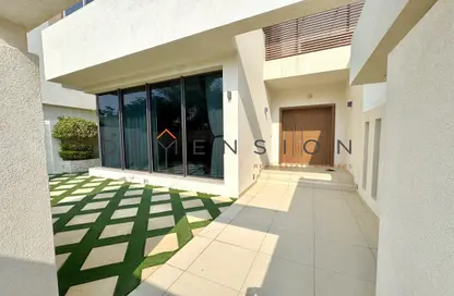 Villa - 5 Bedrooms for sale in West Yas - Yas Island - Abu Dhabi