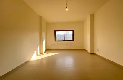 Apartment - 1 Bedroom - 1 Bathroom for rent in The Gardens Buildings - The Gardens - Dubai