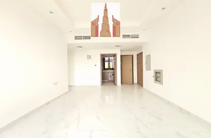 Apartment - 2 Bedrooms - 3 Bathrooms for rent in Hoshi 1 - Hoshi - Al Badie - Sharjah