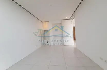 Apartment - 1 Bedroom - 2 Bathrooms for rent in Burj Mohammed Bin Rashid at WTC - Corniche Road - Abu Dhabi