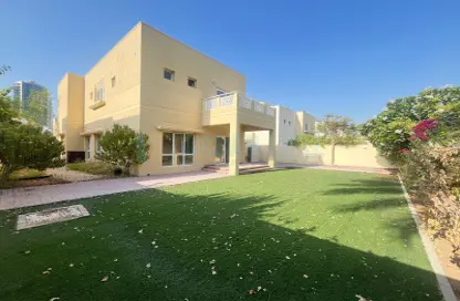 Villa - 3 Bedrooms - 4 Bathrooms for rent in Meadows 1 - Meadows - Dubai