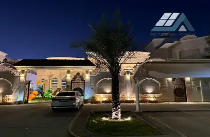 Apartment - 2 Bedrooms - 2 Bathrooms for rent in Madinat Al Riyad - Abu Dhabi