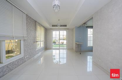 Villa - 2 Bedrooms - 3 Bathrooms for rent in Springs 11 - The Springs - Dubai