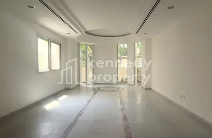Empty Room image for: Villa - 5 Bedrooms - 6 Bathrooms for rent in Al Yasat Compound - Al Karamah - Abu Dhabi, Image 1