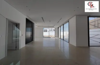 Villa - 4 Bedrooms - 6 Bathrooms for rent in Hussain Al Muallah Tower - Al Nahyan - Abu Dhabi