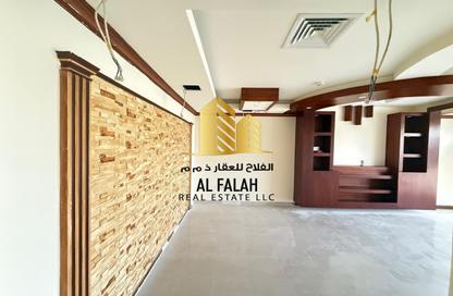 Office Space - Studio - 1 Bathroom for rent in Al Majaz 3 - Al Majaz - Sharjah