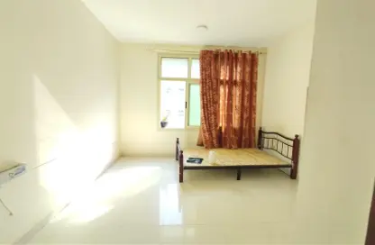 Apartment - 1 Bathroom for rent in Muwailih Building - Muwaileh - Sharjah