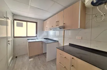 Apartment - 2 Bedrooms - 2 Bathrooms for rent in Canal Star Tower - Al Majaz 3 - Al Majaz - Sharjah