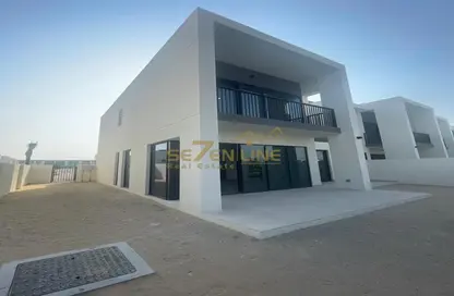 Villa - 4 Bedrooms - 3 Bathrooms for rent in Shams Townhouses - Town Square - Dubai