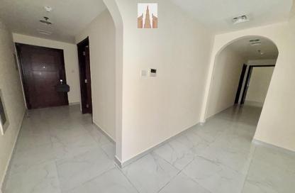 Apartment - 2 Bedrooms - 2 Bathrooms for rent in Muwailih Building - Muwaileh - Sharjah