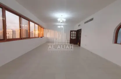 Apartment - 3 Bedrooms - 3 Bathrooms for rent in Al Falah Street - City Downtown - Abu Dhabi