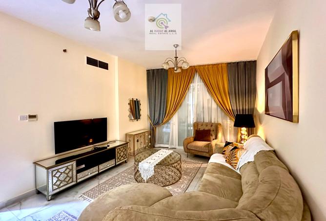 Apartment - 1 Bedroom - 2 Bathrooms for rent in Al Khan - Sharjah