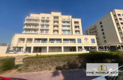 Apartment - 2 Bedrooms - 2 Bathrooms for rent in Mazaya 11 - Queue Point - Dubai Land - Dubai