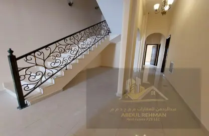 Villa - 6 Bedrooms for rent in The Residence - Al Khaldeia Area - Sharjah