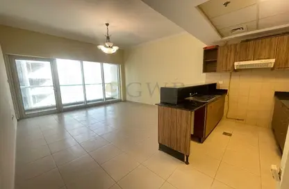 Apartment - Studio - 1 Bathroom for rent in Burj Al Nujoom - Downtown Dubai - Dubai