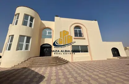 Villa - 6 Bedrooms for rent in Al Suyoh - Sharjah