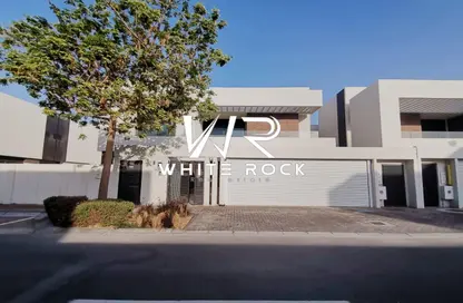 Villa - 5 Bedrooms for rent in West Yas - Yas Island - Abu Dhabi