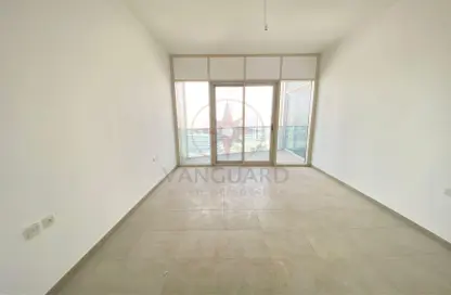 Apartment - 1 Bedroom - 2 Bathrooms for rent in Lake Shore Tower - JLT Cluster Y - Jumeirah Lake Towers - Dubai