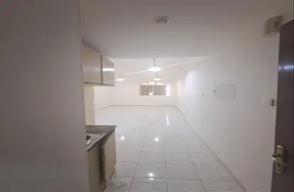 Apartment - Studio - 1 Bathroom for rent in Al Baraha - Deira - Dubai