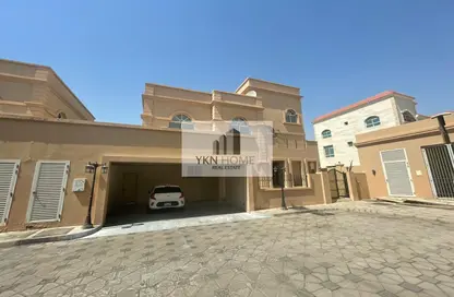 Villa - 4 Bedrooms - 5 Bathrooms for rent in Binal Jesrain - Between Two Bridges - Abu Dhabi