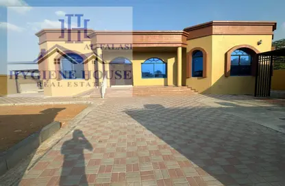 Villa - 3 Bedrooms - 4 Bathrooms for rent in Umm Al Quwain Marina Villas - Umm Al Quwain Marina - Umm Al Quwain