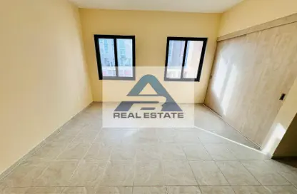 Villa - 4 Bedrooms - 6 Bathrooms for rent in Khalidiya Street - Al Khalidiya - Abu Dhabi