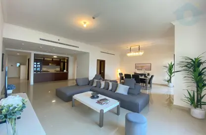 Apartment - 3 Bedrooms - 4 Bathrooms for rent in Sarai Apartments - Palm Jumeirah - Dubai