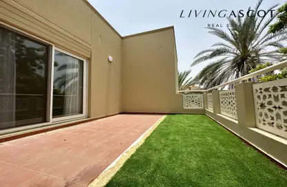 Villa - 4 Bedrooms - 5 Bathrooms for rent in Meadows 8 - Meadows - Dubai