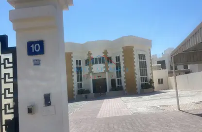 Villa - 4 Bedrooms - 5 Bathrooms for rent in Al Barsha 2 Villas - Al Barsha 2 - Al Barsha - Dubai