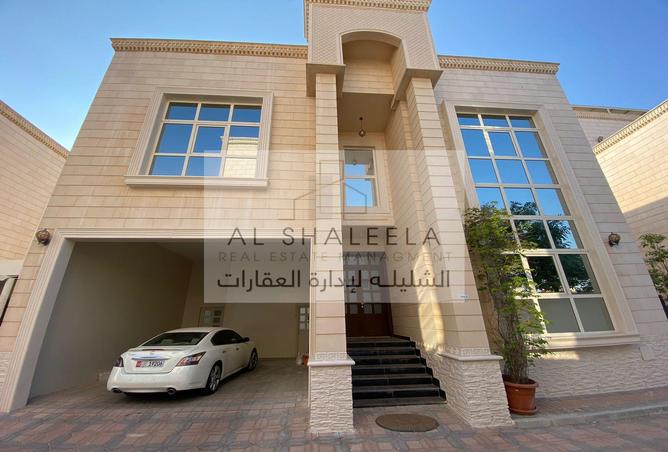 Villa For Rent In Mohamed Bin Zayed Centre: Luxurious Finishing ...