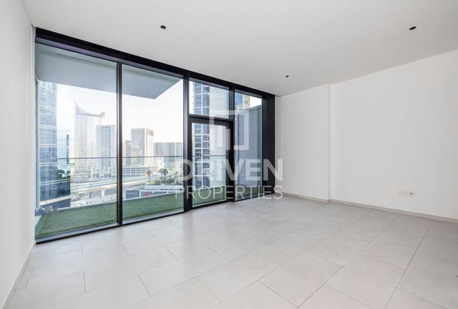 Apartment - 1 Bathroom for sale in Marquise Square Tower - Business Bay - Dubai