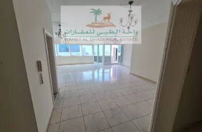 Apartment - 3 Bedrooms - 4 Bathrooms for rent in Al Fardan Centre - Al Majaz 3 - Al Majaz - Sharjah