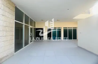 Villa - 4 Bedrooms - 6 Bathrooms for rent in Al Karamah - Abu Dhabi