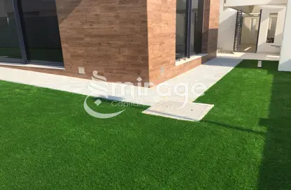 Villa - 5 Bedrooms - 7 Bathrooms for sale in West Yas - Yas Island - Abu Dhabi