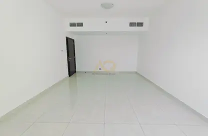 Apartment - 3 Bedrooms - 3 Bathrooms for rent in New Al Taawun Road - Al Taawun - Sharjah