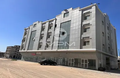 Shop - Studio for rent in Hamriyah Free Zone - Sharjah