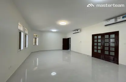 Apartment - 3 Bedrooms - 3 Bathrooms for rent in Al Kuwaitat - Central District - Al Ain