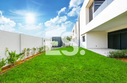 Villa - 5 Bedrooms - 6 Bathrooms for sale in West Yas - Yas Island - Abu Dhabi