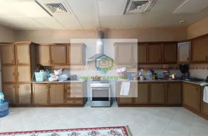شقة - 2 غرف نوم - 2 حمامات للايجار في مطار البطين - منطقة المرور - أبوظبي