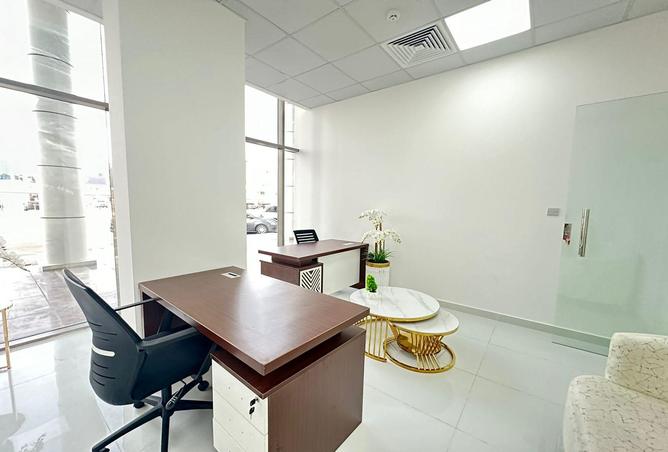 Office Space - Studio - 1 Bathroom for rent in Red Avenue - Al Garhoud - Dubai