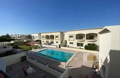 Villa - 4 Bedrooms - 5 Bathrooms for rent in Airport Road Area - Al Garhoud - Dubai