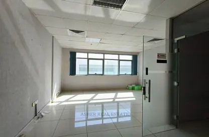 Office Space - Studio - 1 Bathroom for rent in SH Building - Al Khabisi - Deira - Dubai