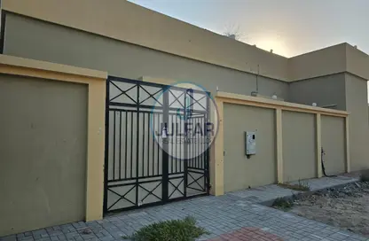 Villa - 4 Bedrooms - 2 Bathrooms for rent in Al Kharran - Ras Al Khaimah