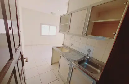 Apartment - 1 Bathroom for rent in Muwailih Building - Muwaileh - Sharjah