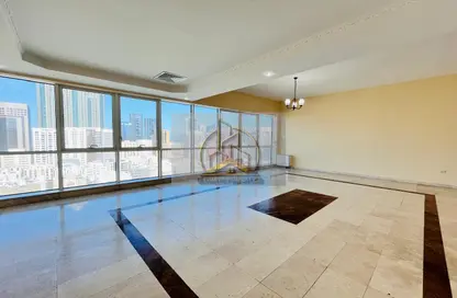 Apartment - 3 Bedrooms - 4 Bathrooms for rent in Emirates Tower - Hamdan Street - Abu Dhabi